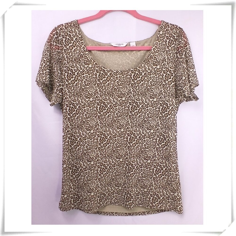💲Sale 3/$15 - Liz Claiborne Animal Print Knit Scoop Neck ShortSleeve Top